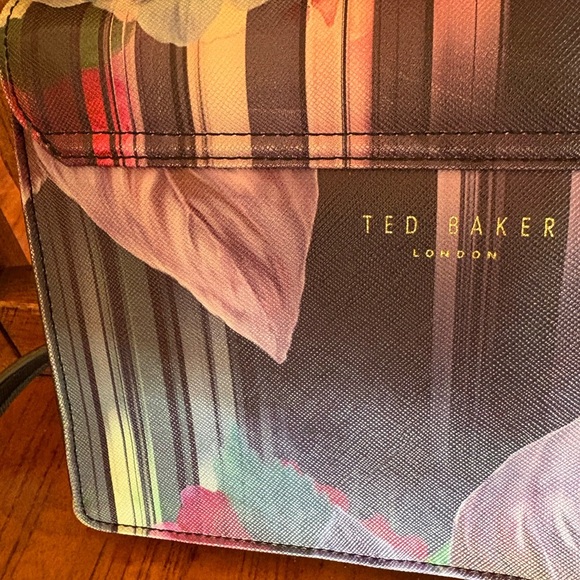 Ted Baker London Floral Envelope Crossbody Bag - Picture 9 of 13